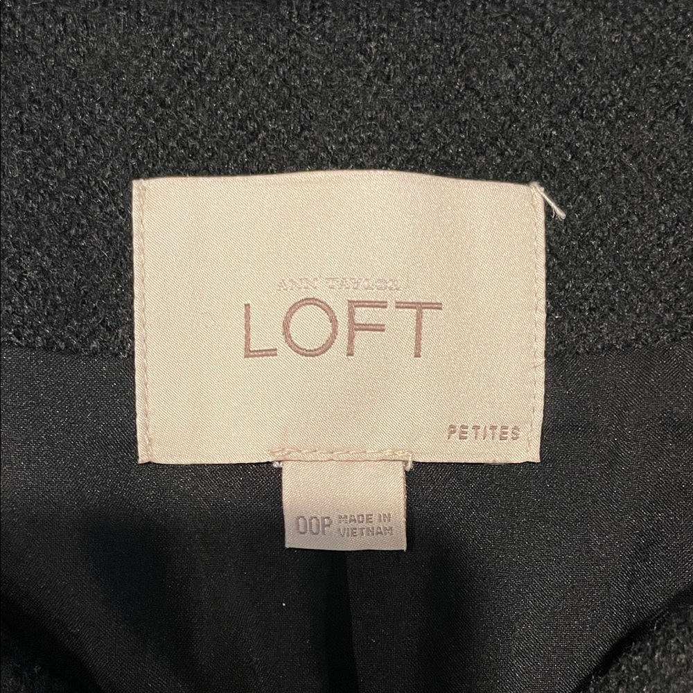 🧚‍♀️ LOFT Cropped Tweed Jacket - Picture 2 of 9
